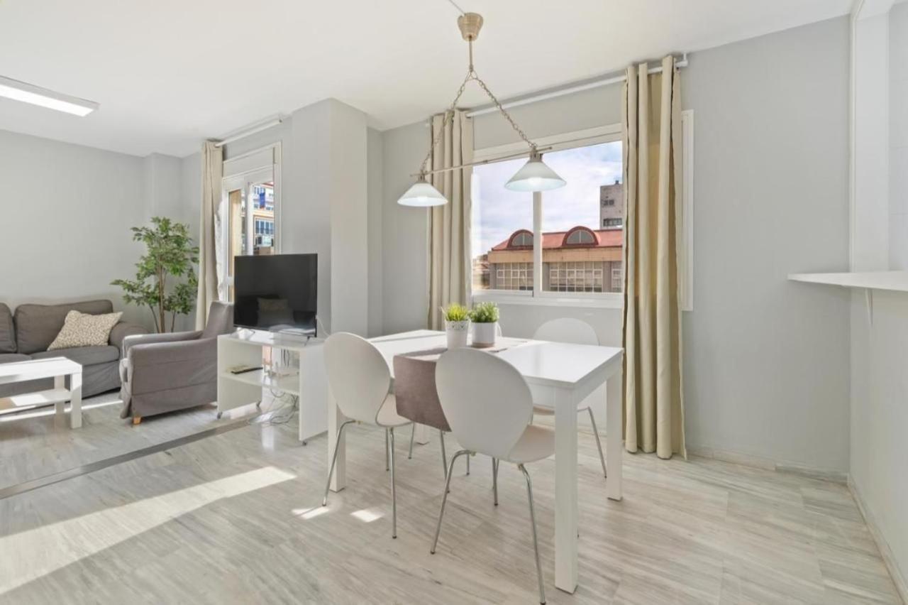 Apartamento En Calle Cuarteles De Dos Habitaciones Málaga Buitenkant foto