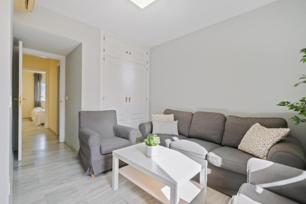 Apartamento En Calle Cuarteles De Dos Habitaciones Málaga Buitenkant foto
